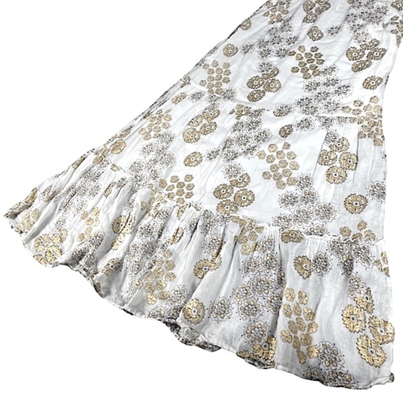 Old Navy size small ivory dress with metallic silver gold floral ruffled bottom - Picture 5 of 13
